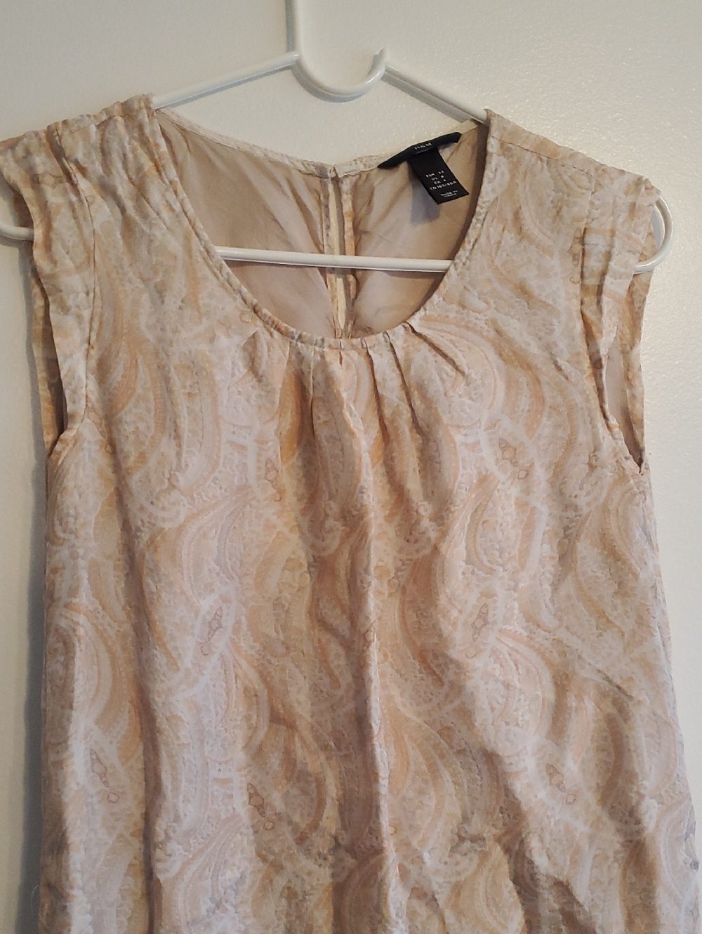 H&M Cream and Light Pink Paisley Sleeveless Blouse